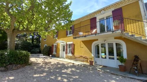 Rochegude Bed & Breakfast | La Maison Ocre