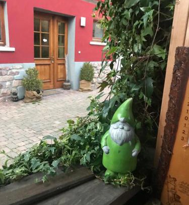 Ostheim House | La maison rouge