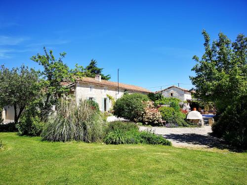 Limalonges Villa | La Maison Verger