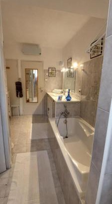 Crillon-le-Brave Bed & Breakfast | La maisonnette