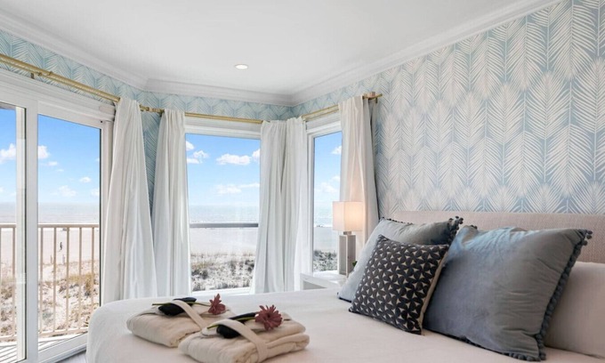 St. Augustine Apartment | La Mer on 10th - Coastal calm meets cozy comfort!