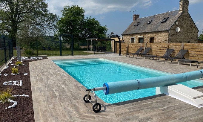 Vezins House | La Miltière, House with swimming pool, spa and sauna in the Bay of Mt St Michel