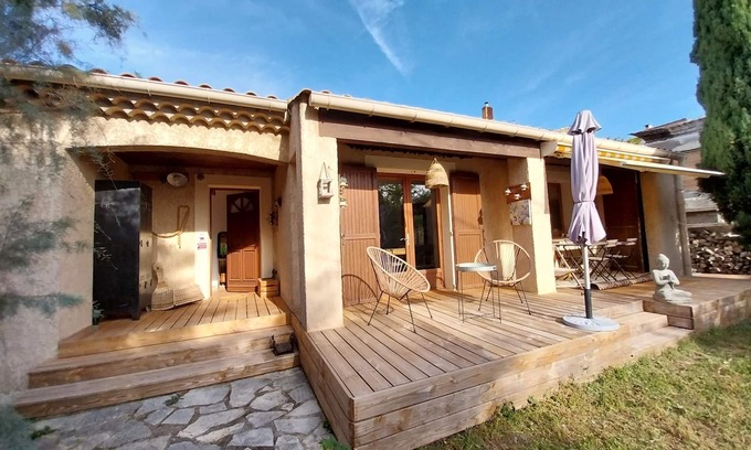 Montpeyroux Villa | La Paisible, au Cœur du Village, Entre Vignes et Gorges de L'hérault
