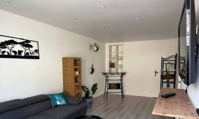 Saint-Romain-sur-Cher House | La Pause Romanaise