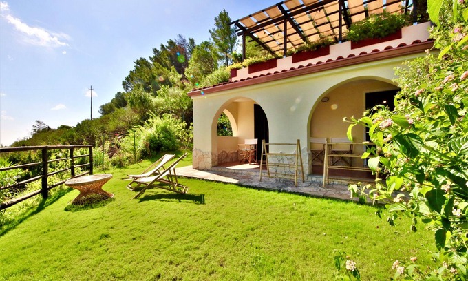 Eden Rock Villa | LA PERLA dell’Eden by Klabhouse – w/Jacuzzi, garden & Seaview Terrace