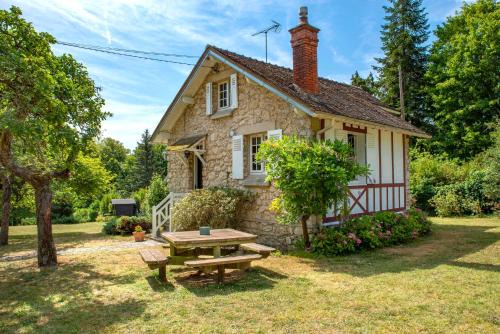 Samois-sur-Seine House | La Petite Affolante