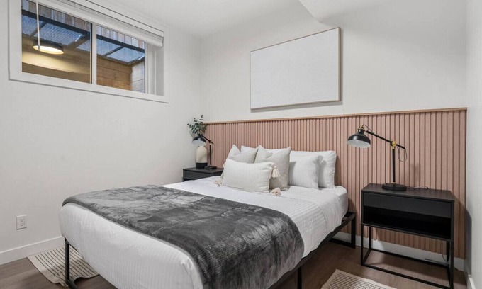 Kensington Condo | La Petite | Hot Tub | Kensington | Fenced Yard