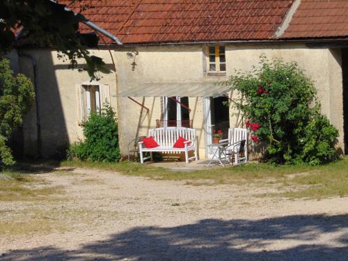 Grancey-le-Chateau-Neuvelle House | La petite maison