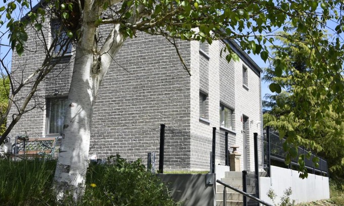 Maredret House | La petite maison gîte Mettet