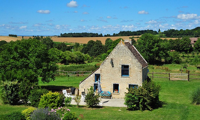 Saint-Wambert-des-Trois-Vallees Cottage | LA PETITE MAISON DANS LA PRAIRIE - COVERED/HEATED SWIMMING POOL APRIL TO OCTOBER