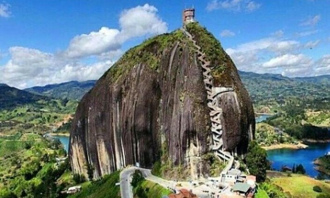 Guatape Apartment | la piedra