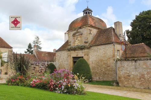 Souvigny Bed & Breakfast | La Porterie