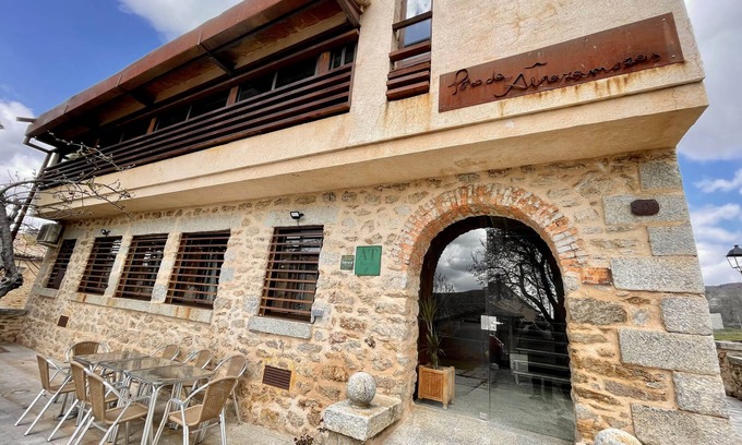 Madarcos House | La Posada is a very spacious building, with a lot of history, recently rehabilitated for tourism