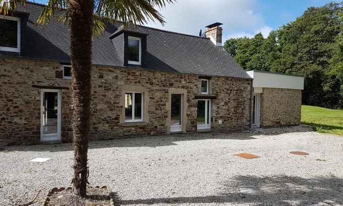 Saint-Pierre-d'Artheglise Apartment | La Puisatière