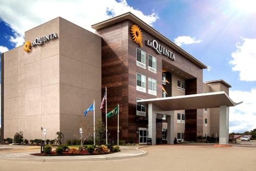 Owasso Hotel | La Quinta by Wyndham Owasso