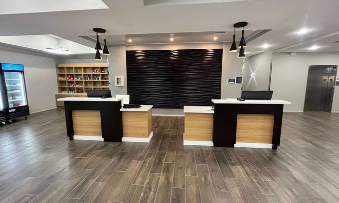 Coralville Hotel | La Quinta Inn & Suites by Wyndham Coralville Iowa City