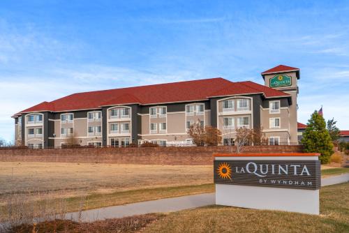 Loveland Hotel | La Quinta Inn & Suites by Wyndham Loveland Estes Park