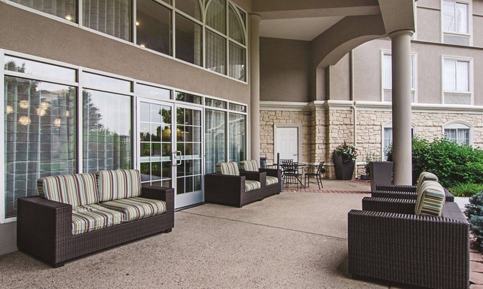 Dupont Hotel | La Quinta Inn & Suites by Wyndham Denver Airport DIA