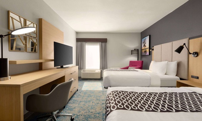 Selma Hotel | La Quinta Inn & Suites by Wyndham Selma/Smithfield I-95