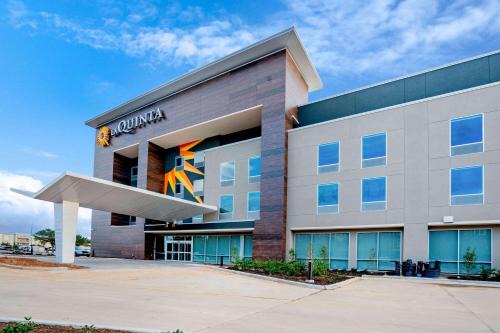 Katy Hotel | La Quinta Inn & Suites Katy-Mills by Wyndham Katy