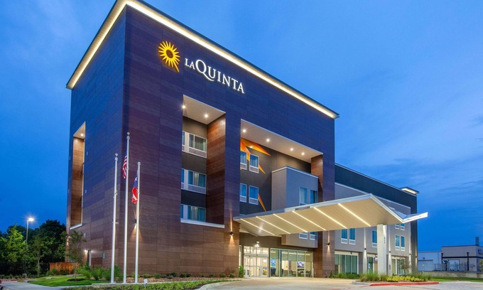 Duncanville Hotel | La Quinta Inn & Suites by Wyndham Dallas Duncanville