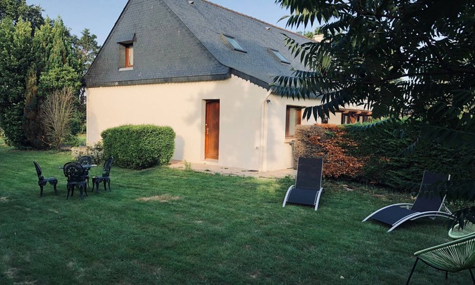 Noyal-Muzillac Apartment | La Rochelière - peace and quiet by the sea in Southern Brittany