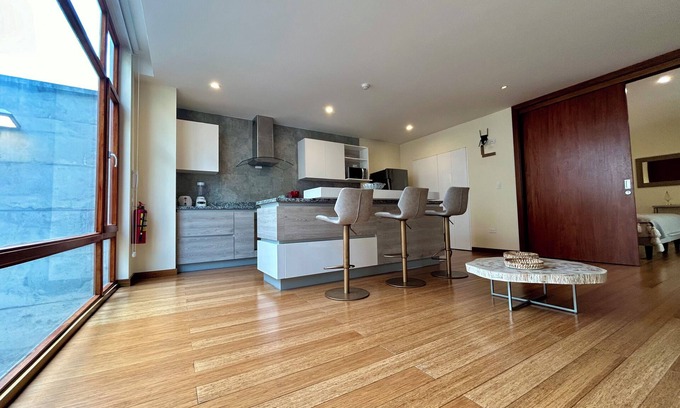 Quito Historic Center Apartment | La Ronda 431 - Apt. #105