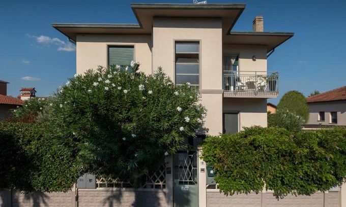 Vanzago Bed & Breakfast | LA S'VOLTA VANZAGO BED AND BREAKFAST