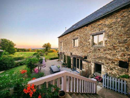 Rieupeyroux Bed & Breakfast | La Source Du Bonheur Chambres et Table d'Hôtes