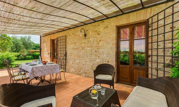 San Pietro in Bossolo Apartment | La Stalla, beautiful 2 bedrooms apartment in the Chianti region with pool & A/C