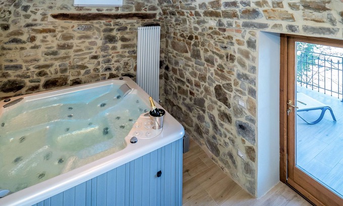 Seggiano House | La Suite del Benessere by Interhome