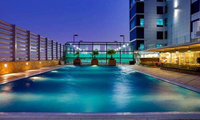 Al Sufouh 1 Hotel | La Suite Dubai Hotel & Apartments