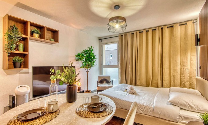 Les Poulettes Apartment | La Suite Yak - Très beau studio - Charpennes-Tonkin