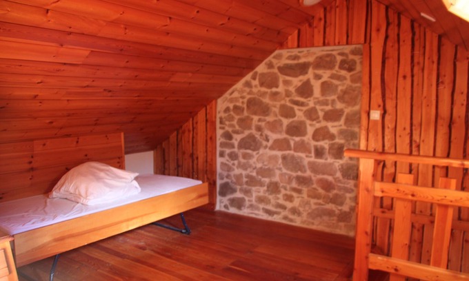 Saint-Jean-Saint-Nicolas Bed & Breakfast | la Tarine family room