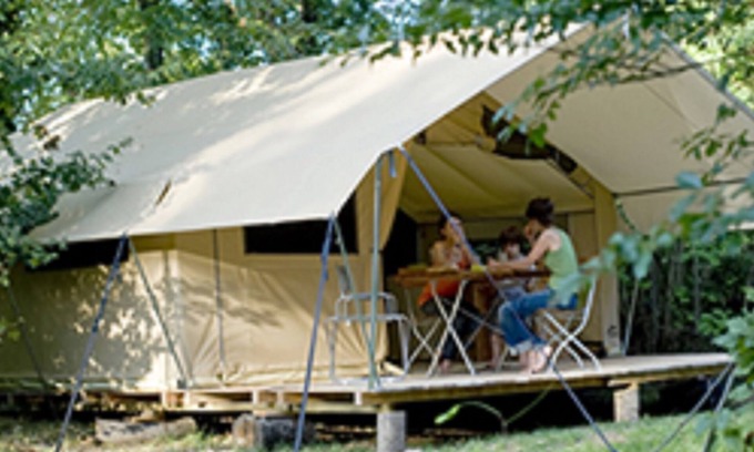 Dardilly RV Rental | La tente Toile & Bois Classic IV - Up to 4 people - 20 m² numero 2