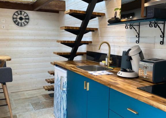 Saint-Aignan House | La Tiny Blue - maison insolite pour 2 - sans Tv