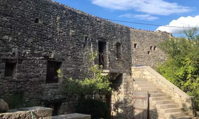 Saint-Auban-sur-L'Ouveze Bed & Breakfast | La Tour des Baronnies