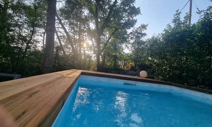 Draguignan Apartment | La Tour De Marie et César with private pool