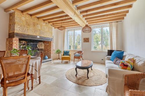 Saint-Michel-de-Livet Apartment | La Tourelle de Saint Michel de Livet - Parking