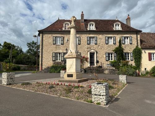 Saint-Didier-sur-Arroux Apartment | La Tranquilité