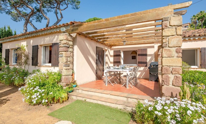 Plage de la Garonnette House | La Treille by Interhome