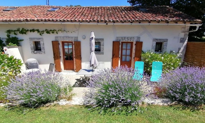 Asnois Bed & Breakfast | La Vieille Gorce Gîtes in the Vienne