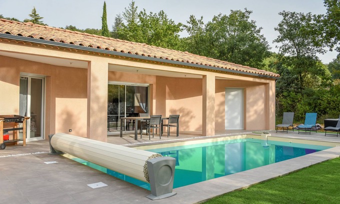 Vallon-Pont-d'Arc Villa | La Villa Adoé - Four Bedroom Villa, Sleeps 8