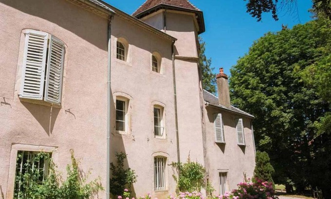 Montmirey-la-Ville House | La Villa Romaine
