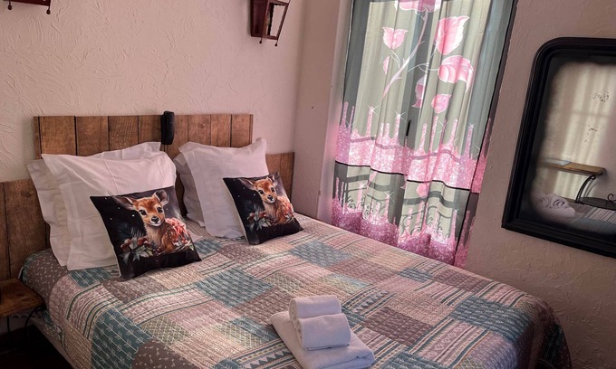 Vence House | LA Villa Roseraie , Hotel Familial Ouvert Toute L Annee Animaux Acceptes