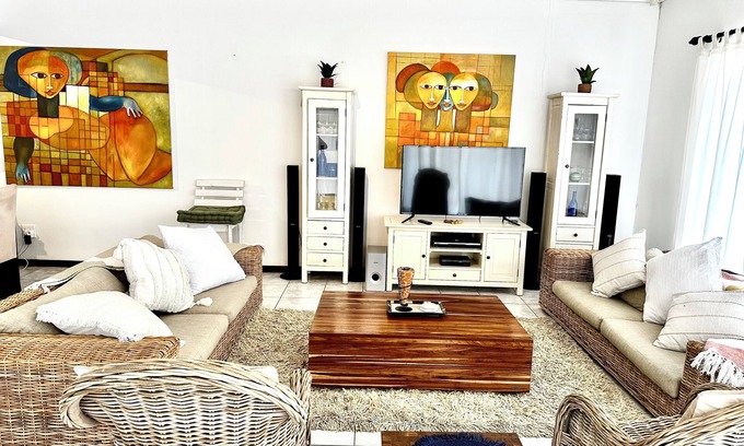 Swakopmund Apartment | LaBerta, Spacious 3 bedroom apartment in the Centre of Swakopmund