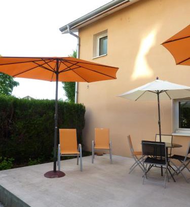 Montreal-la-Cluse Hotel | Lac'Hotel France