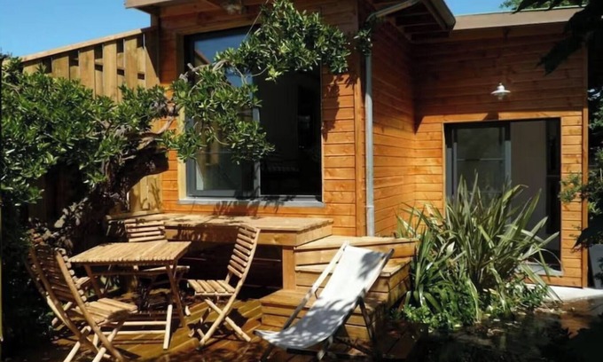 Lacanau-Ocean Cottage | Lacanau 400m from the ocean warm, air-conditioned duplex near bike paths