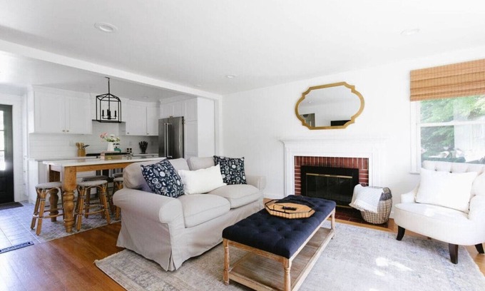 Whittier Heights House | “Lady Mary” 3 Bedroom Ballard Cottage