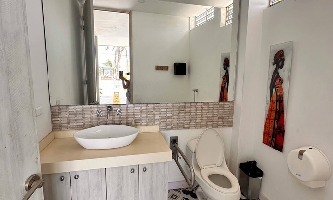 El Laguito Apartment | Laguito Bocagrande Studio apartment high floor near Tierra Bomba Island